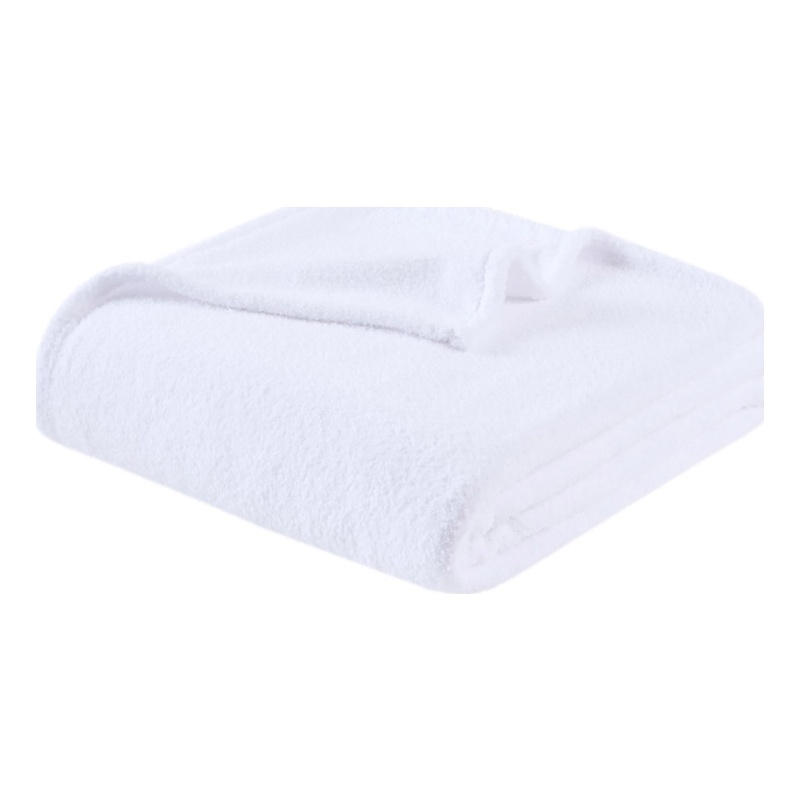 Pemberly Row Soft Faux Feathersoft Fabric Full/Queen Blanket in White