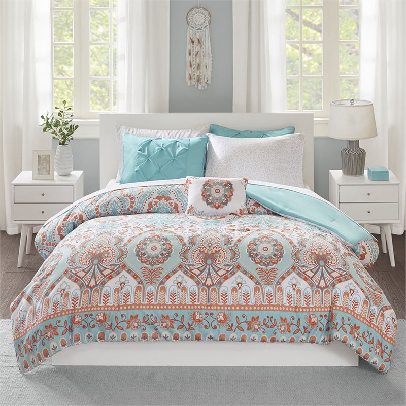 Pemberly Row 6-piece Microfiber Complete Bed and Sheet Set in Blue