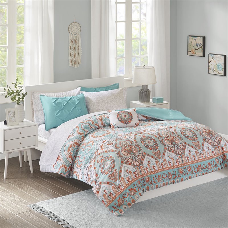 Pemberly Row 6-piece Microfiber Complete Bed and Sheet Set in Blue