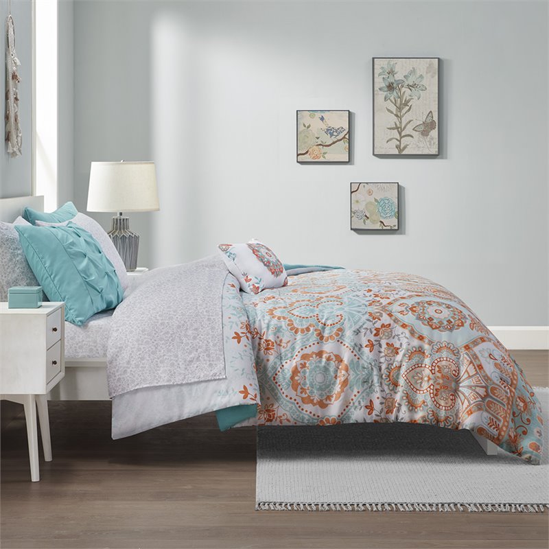 Pemberly Row 6-piece Microfiber Complete Bed and Sheet Set in Blue