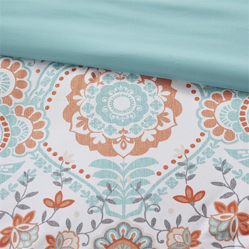 Pemberly Row 6-piece Microfiber Complete Bed and Sheet Set in Blue