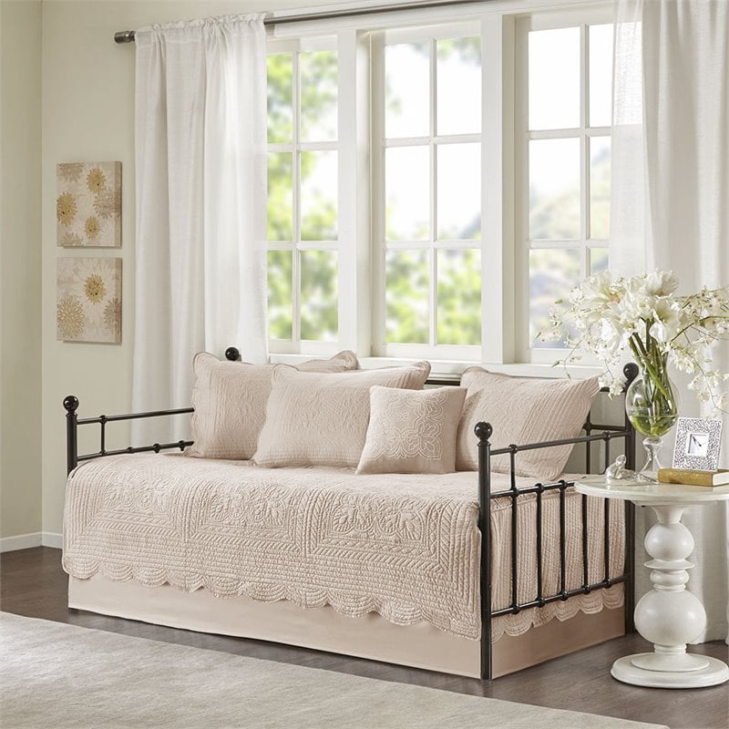 Pemberly Row Contemporary Polyester Microfiber Daybed Cover Set in Pink