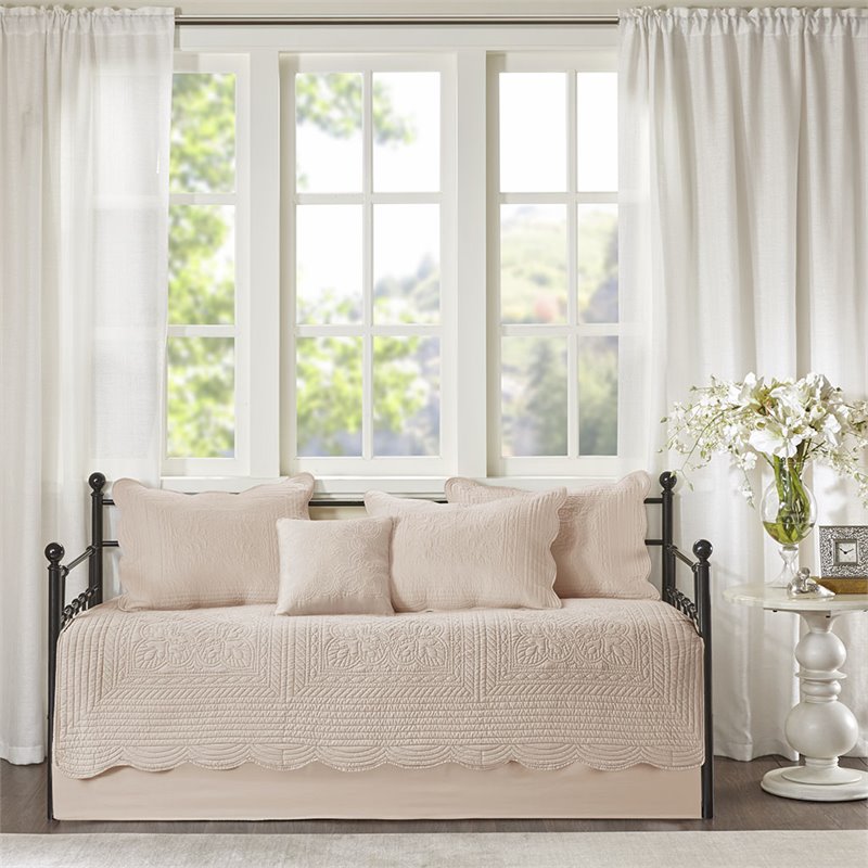 Pemberly Row Contemporary Polyester Microfiber Daybed Cover Set in Pink