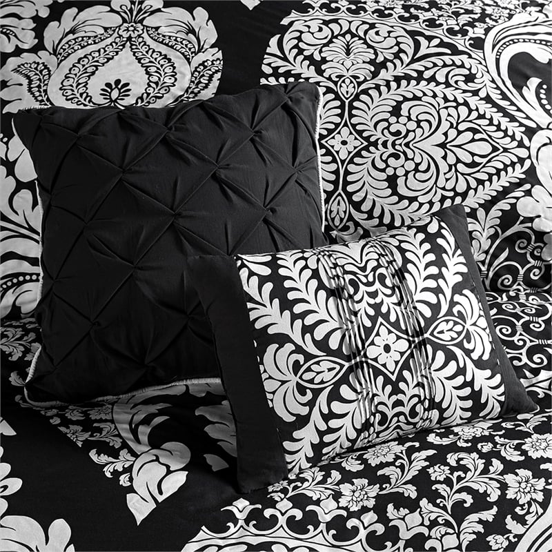 Pemberly Row Contemporary 7-Piece Cotton Printed Comforter Set in Black