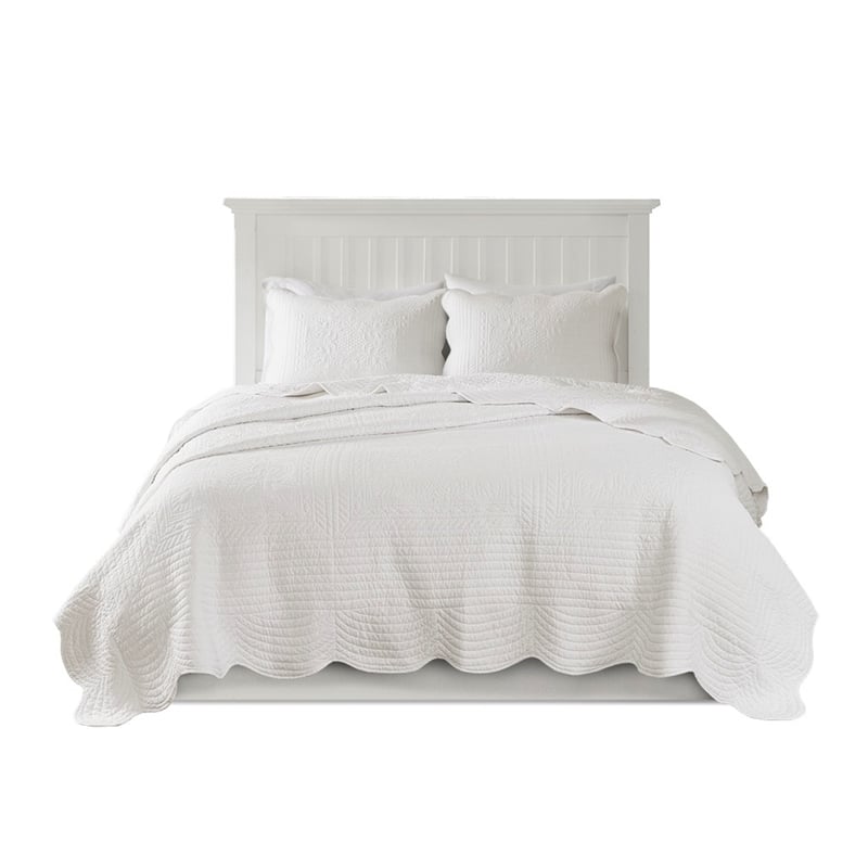 Pemberly Row 3 Piece Reversible Scalloped Edge Quilt Set in White