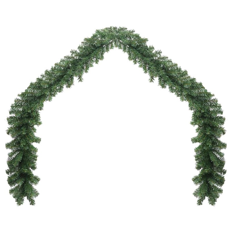 Pemberly Row 16.4' Artificial Greenery Plastic Garland in Green