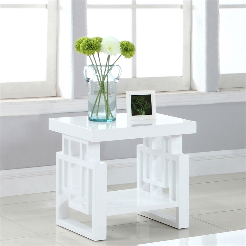 Pemberly Row Contemporary Wood Rectangular End Table with 1-Shelf in White