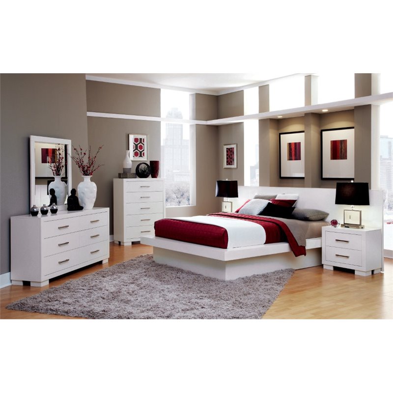 Pemberly Row Wood Queen Platform Bed with Rail Seating in White
