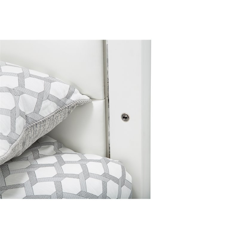 Pemberly Row Modern Metal & Vinyl Queen Panel Bed in Off White