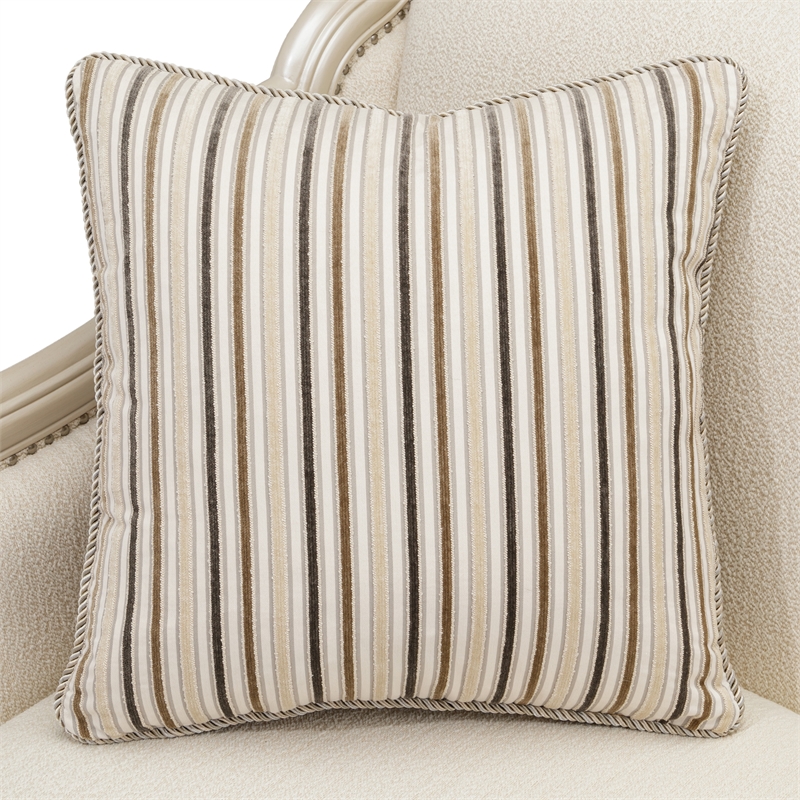 Pemberly Row Traditional Boucle Sofa in French Vanilla/Classic Pearl