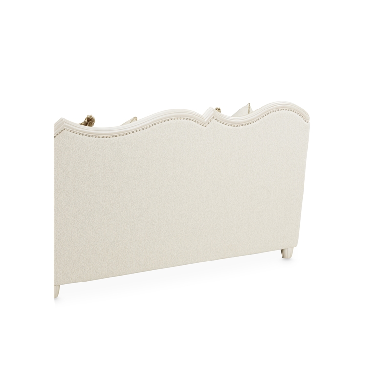 Pemberly Row Traditional Boucle Sofa in French Vanilla/Classic Pearl