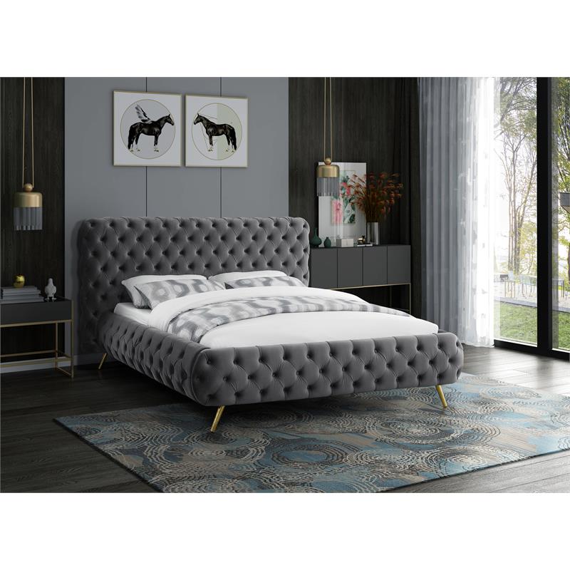 Pemberly Row Modern Solid Wood Tufted Velvet King Bed in Gray