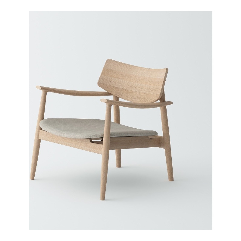 Pemberly Row Modern Mid-Century Leisure Chair in Solid Walnut