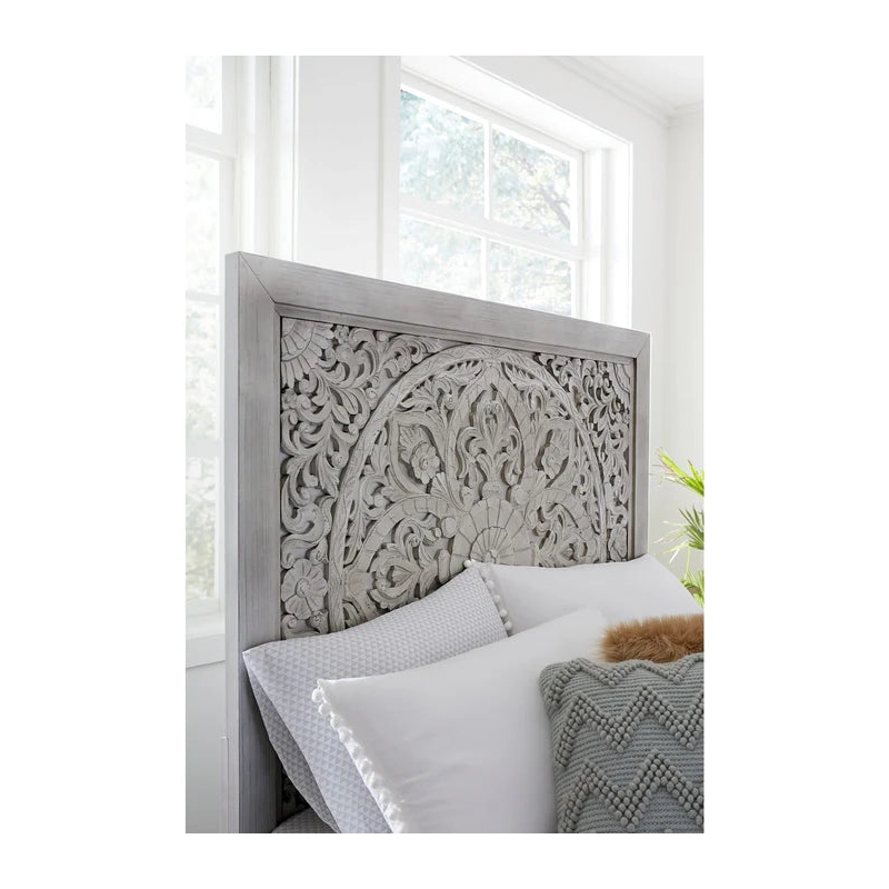 Pemberly Row Rustic Carved Platform Queen Bed - Washed White/Gray