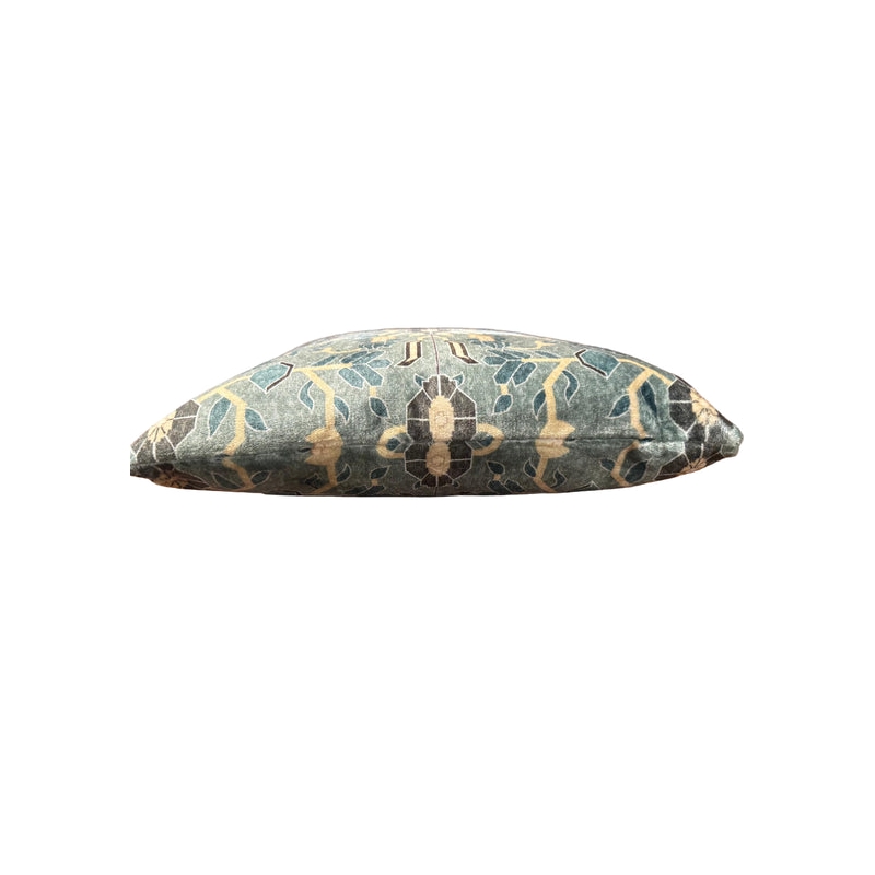 Pemberly Row Luxurious Accent Cushion Cover Only in Multi Color