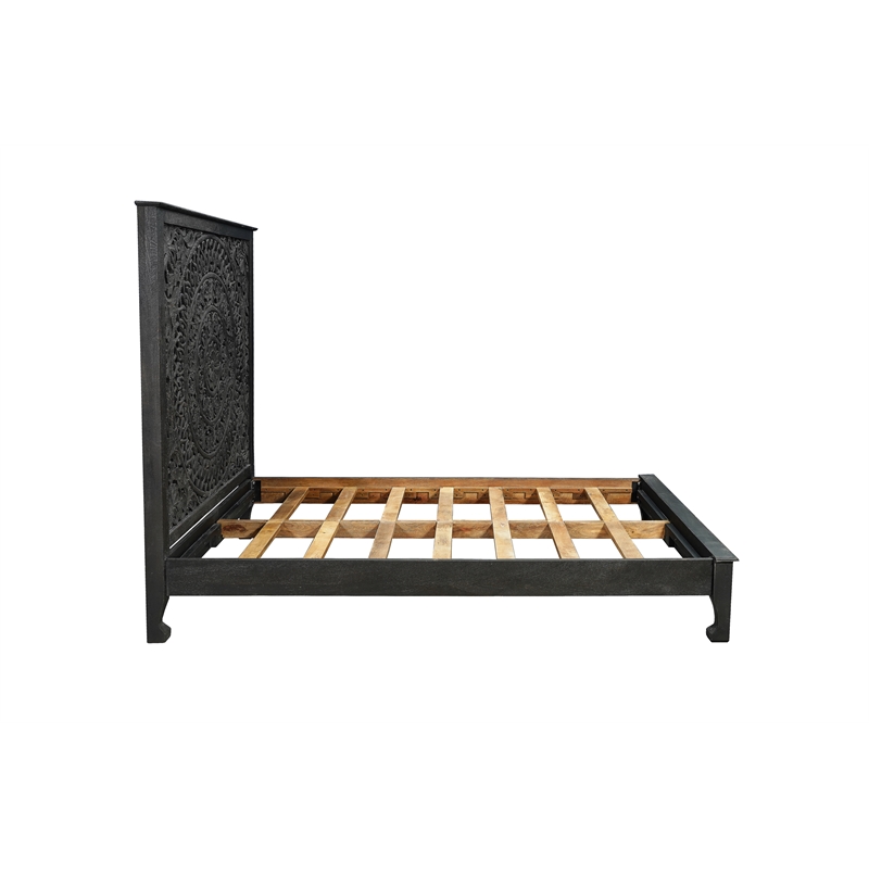 Pemberly Row Traditional Floral Carved Solid Wood Queen Bed in Black