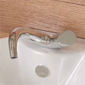 Pemberly Row Wave Polished Chrome Single Lever Bathroom Faucet