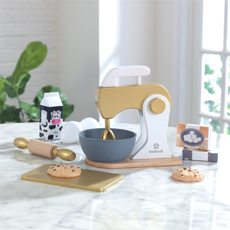 Pemberly Row Modern 11 Piece Solid Wood Plastic Baking Play Set