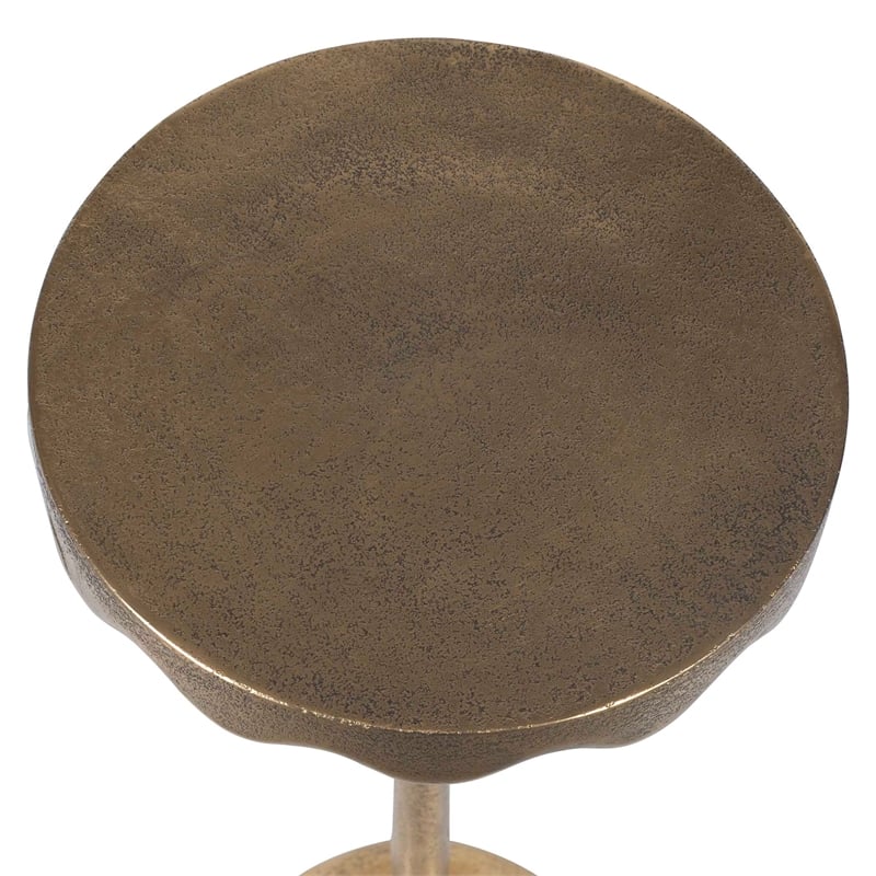 Pemberly Row Aluminum Farmhouse Round Accent Table in Antique Brass