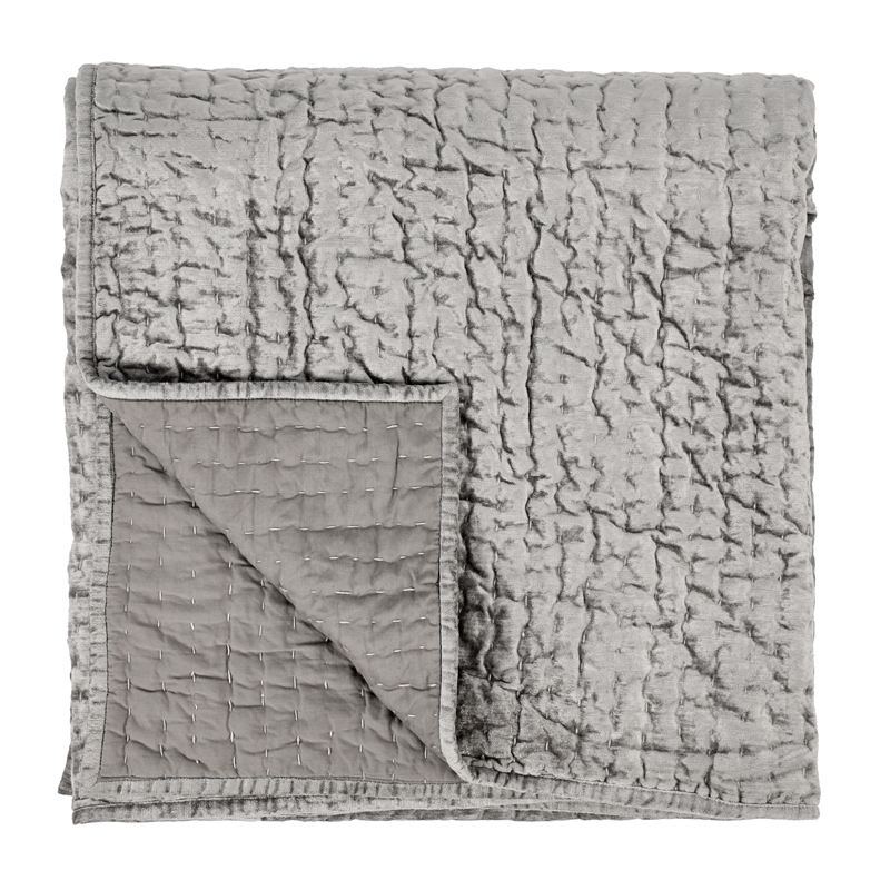 Pemberly Row Transitional Rayon Velvet & Cotton Sateen Queen Quilt in Gray