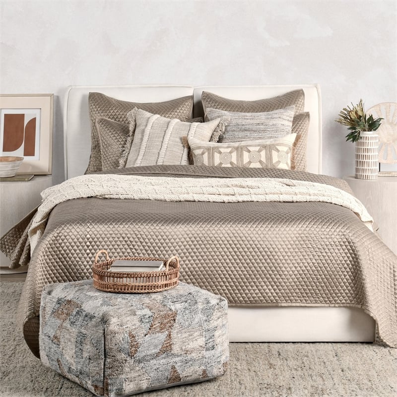 Pemberly Row 98x110