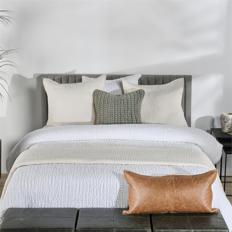 Pemberly Row Transitional Cotton Linen Blend White Queen Quilt