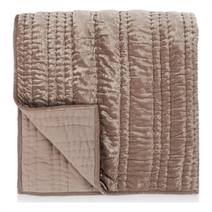Pemberly Row Modern Transitional Desert Taupe King Nylon Quilt