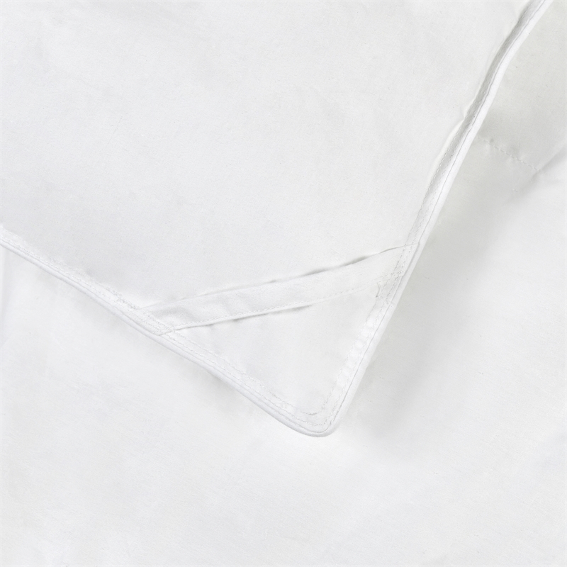 Pemberly Row Premium Down Alternative Filling Queen White Cotton Duvet Insert