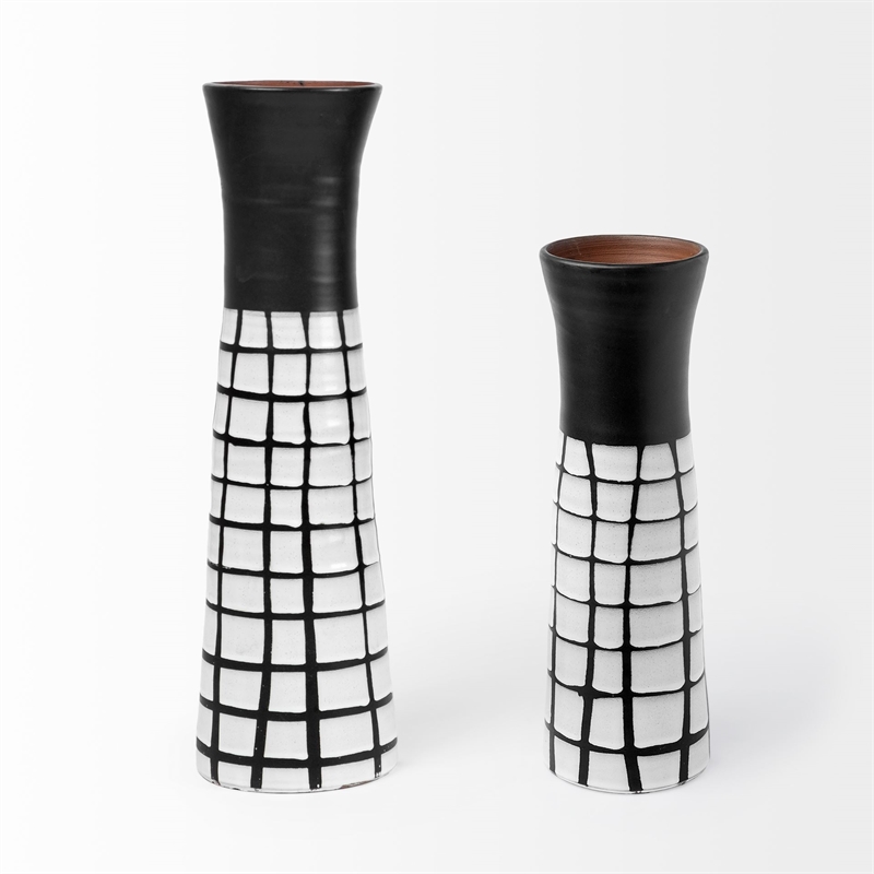 Pemberly Row Mid-Century Large Black/White Large Ceramic Vase