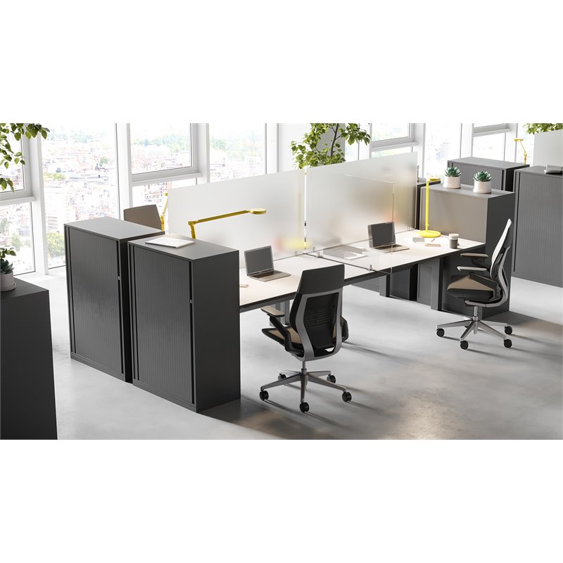 Pemberly Row Plastic 30