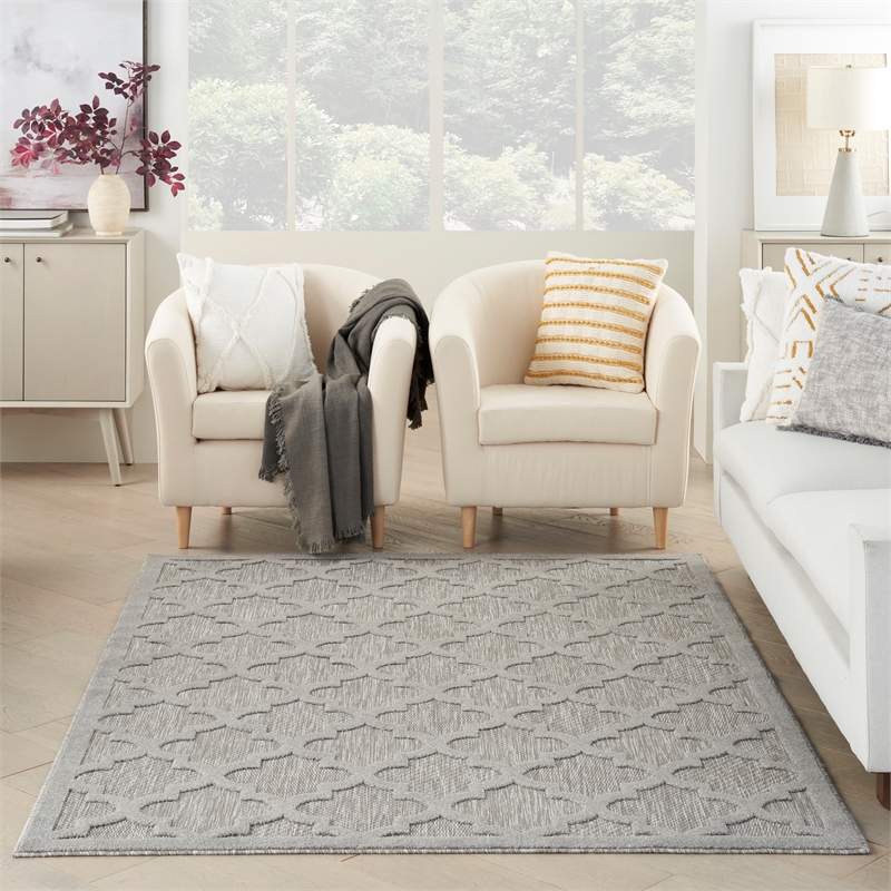 Pemberly Row Coastal Easy Care 4'x6' Silver Grey Indoor/Outdoor Rug