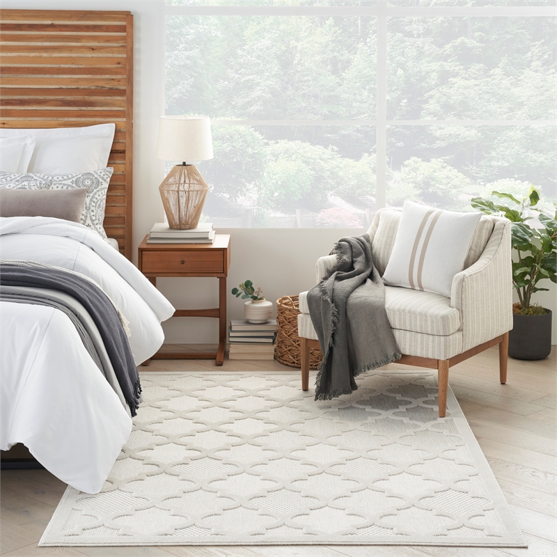Pemberly Row Easy Care 5'x7' Ivory White Fabric Modern Area Rug (5'x7')