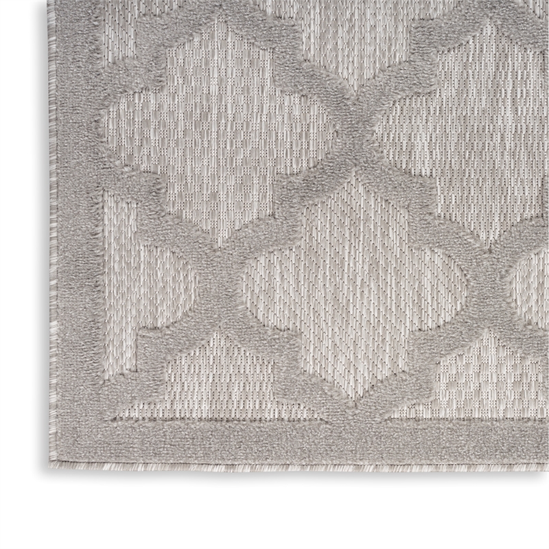 Pemberly Row Easy Care 5'x7' Silver Gray Fabric Modern Area Rug (5'x7')