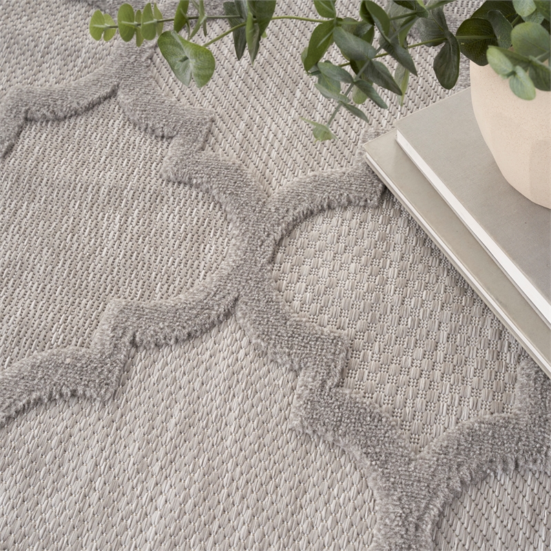 Pemberly Row Easy Care 8'x10' Fabric Silver Gray Modern Indoor/Outdoor Rug