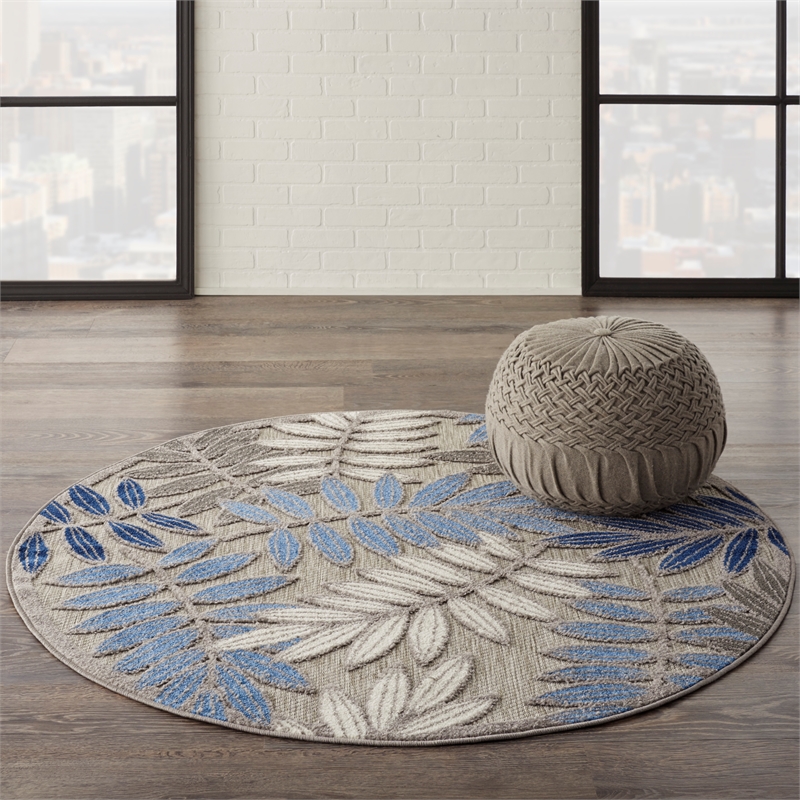 Pemberly Row Contemporary 4' Round Gray/Blue Indoor/Outdoor Rug