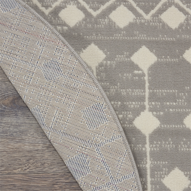 Pemberly Row 8' Round Gray Bohemian Indoor Polypropylene Rug