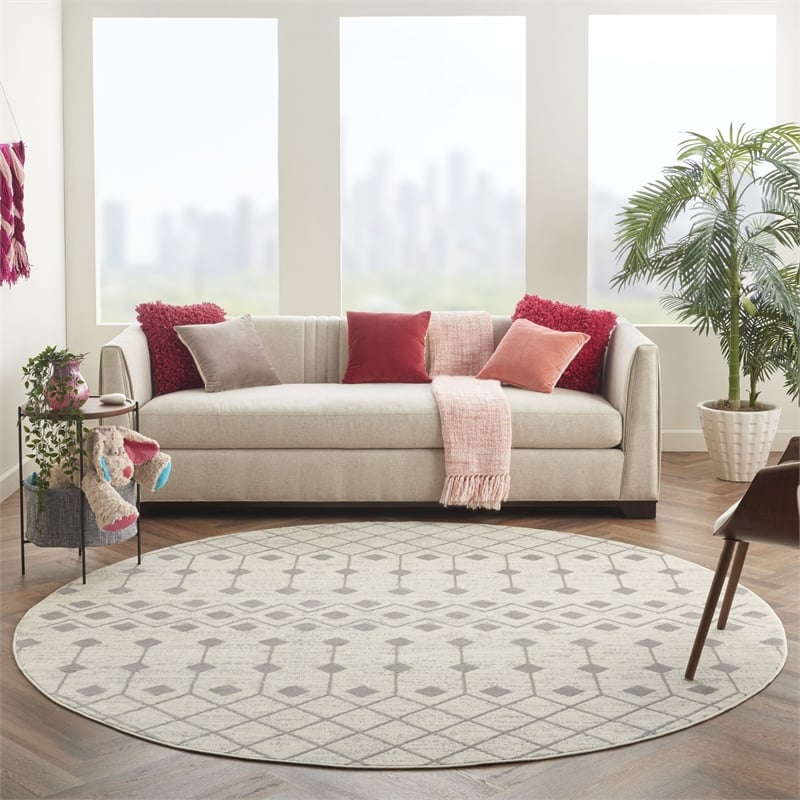 Pemberly Row 8' Round Ivory/Gray Bohemian Indoor Polypropylene Rug