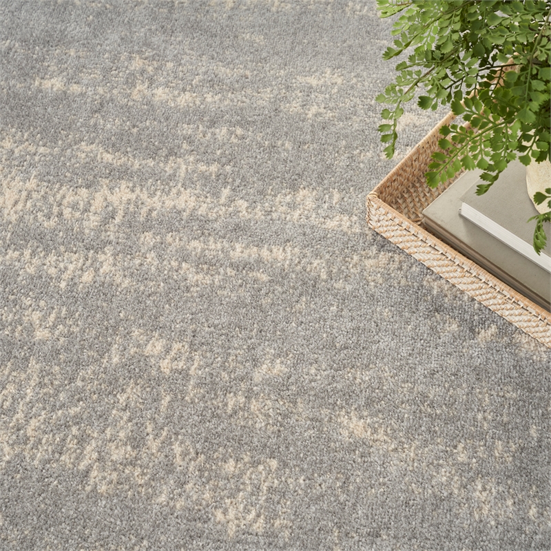 Pemberly Row Modern / Contemporary 6'x9' Grey/Beige Plush Rug