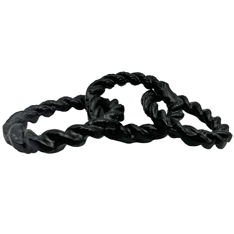 Pemberly Row Decorative Handmade Aluminum Modern Chain Sculpture in Black