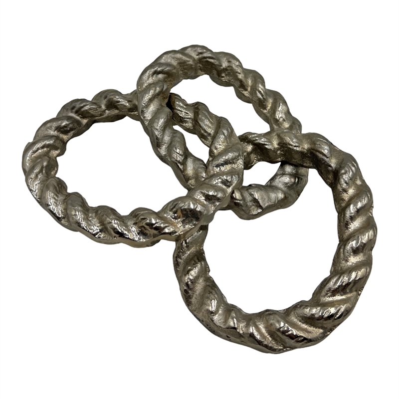 Pemberly Row Decorative Handmade Aluminum Modern Chain Sculpture in Nickel