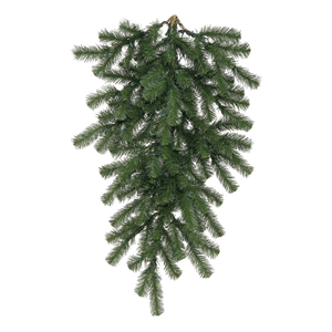 Pemberly Row Traditional 32&quot Lush Douglas Fir Teardrop 82 Tips
