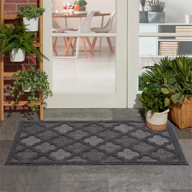 Pemberly Row Easy Care Charcoal Black Fabric Modern Area Rug (3'x5')