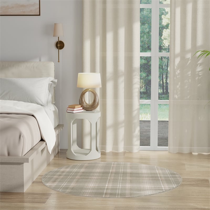 Pemberly Row Modern / Contemporary 5' Round Olive Fabric Area Rug