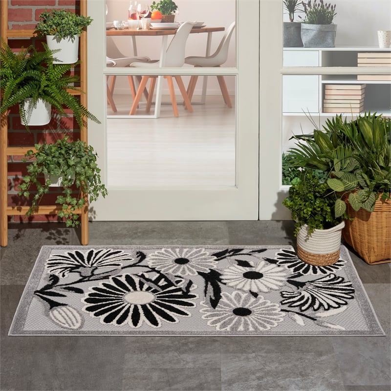 Pemberly Row Modern / Contemporary 3'x4' Black White Fabric Area Rug
