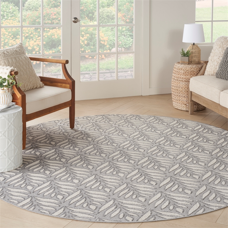 Pemberly Row Contemporary 8' Round Gray Fabric Tropical Area Rug