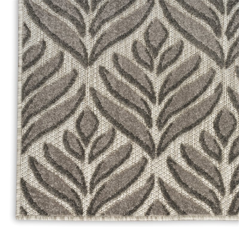 Pemberly Row Contemporary 6'x9' Charcoal Fabric Tropical Area Rug