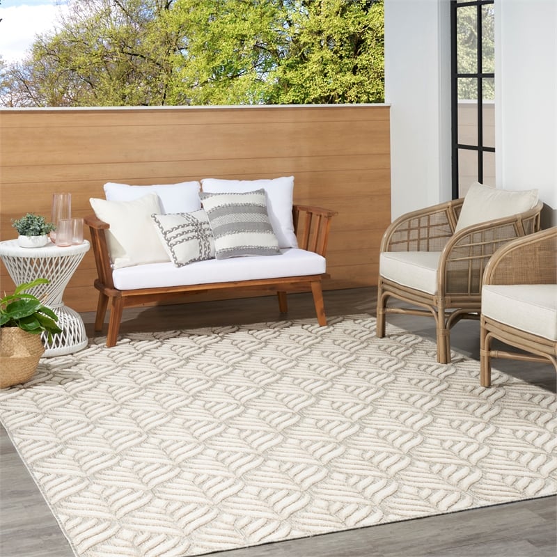 Pemberly Row Contemporary 8'x11' Ivory Gray Fabric Tropical Area Rug