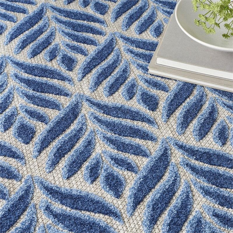 Pemberly Row Contemporary 4'x6' Blue Fabric Tropical Area Rug