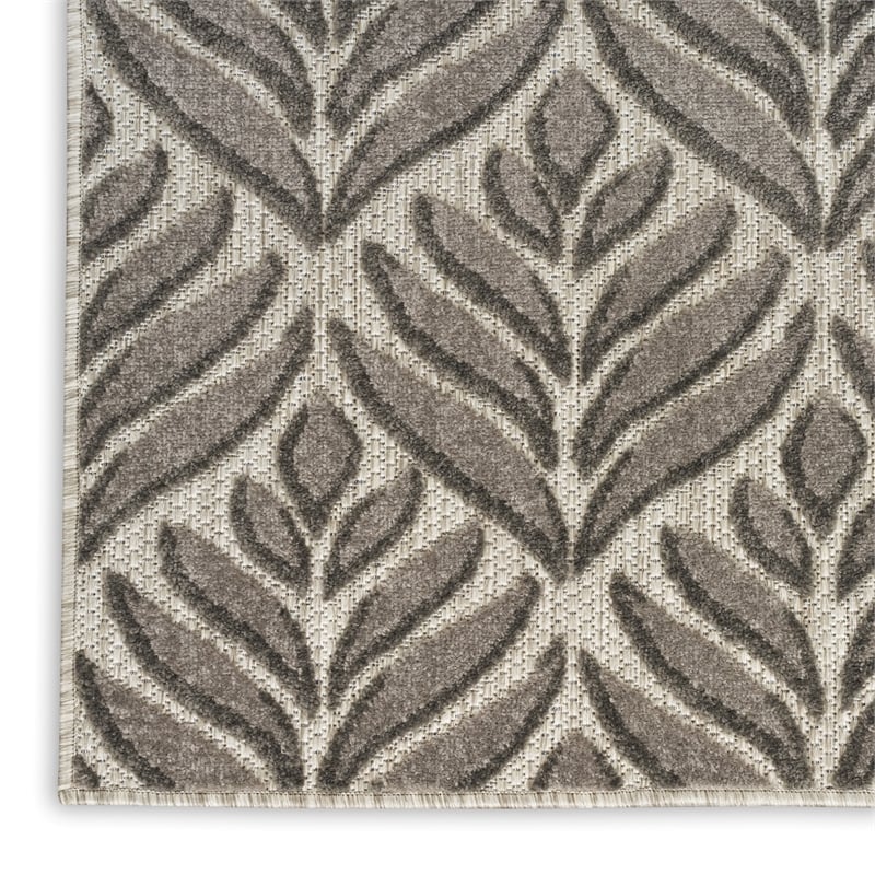 Pemberly Row Contemporary 4'x6' Charcoal Fabric Tropical Area Rug