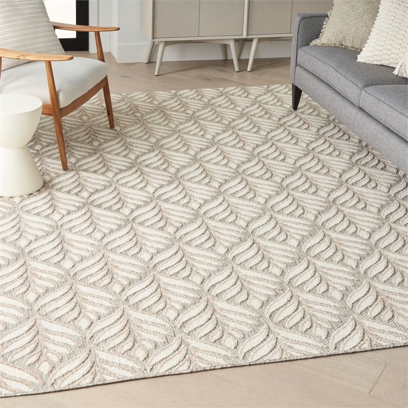 Pemberly Row Contemporary 4'x6' Ivory Gray Fabric Tropical Area Rug